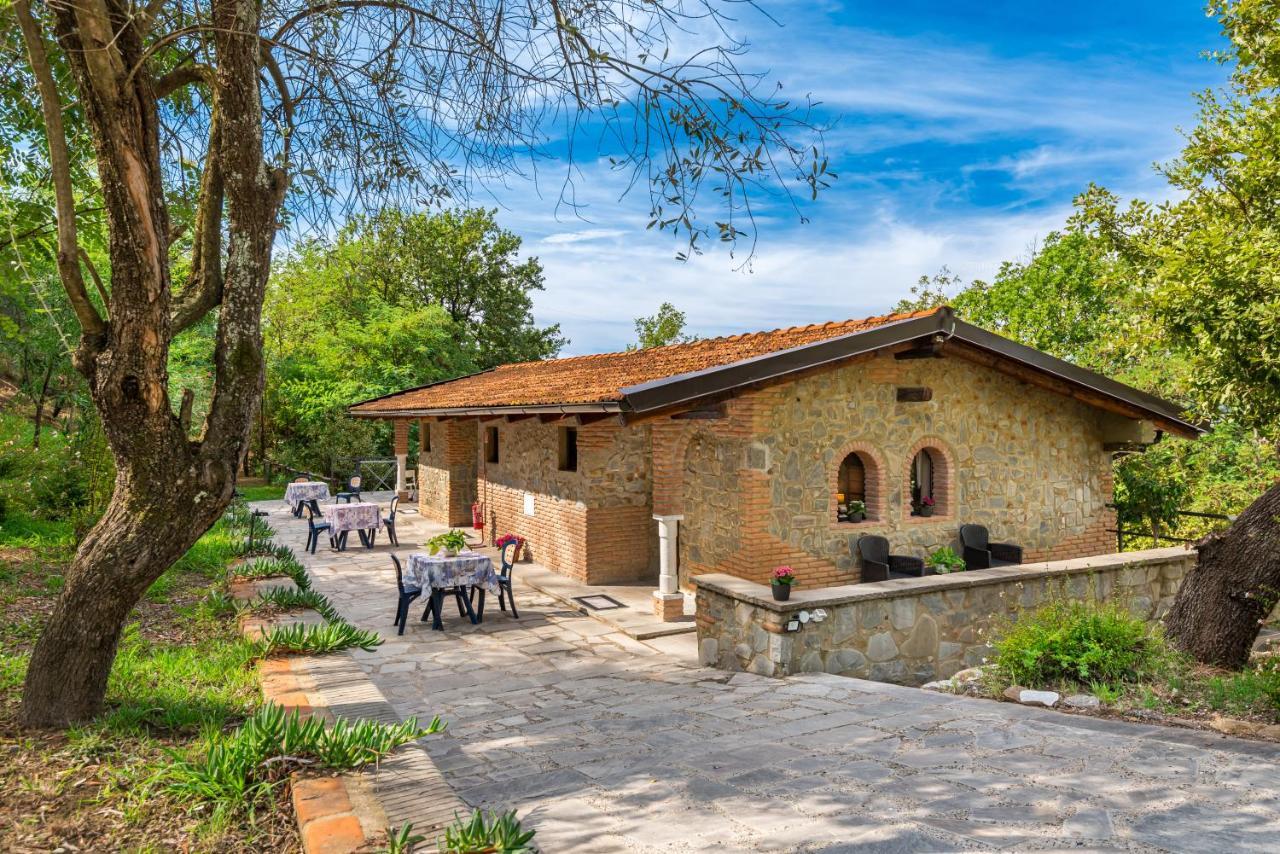 קסטלנואובו מגרה Ippotur Medieval Resort מראה חיצוני תמונה