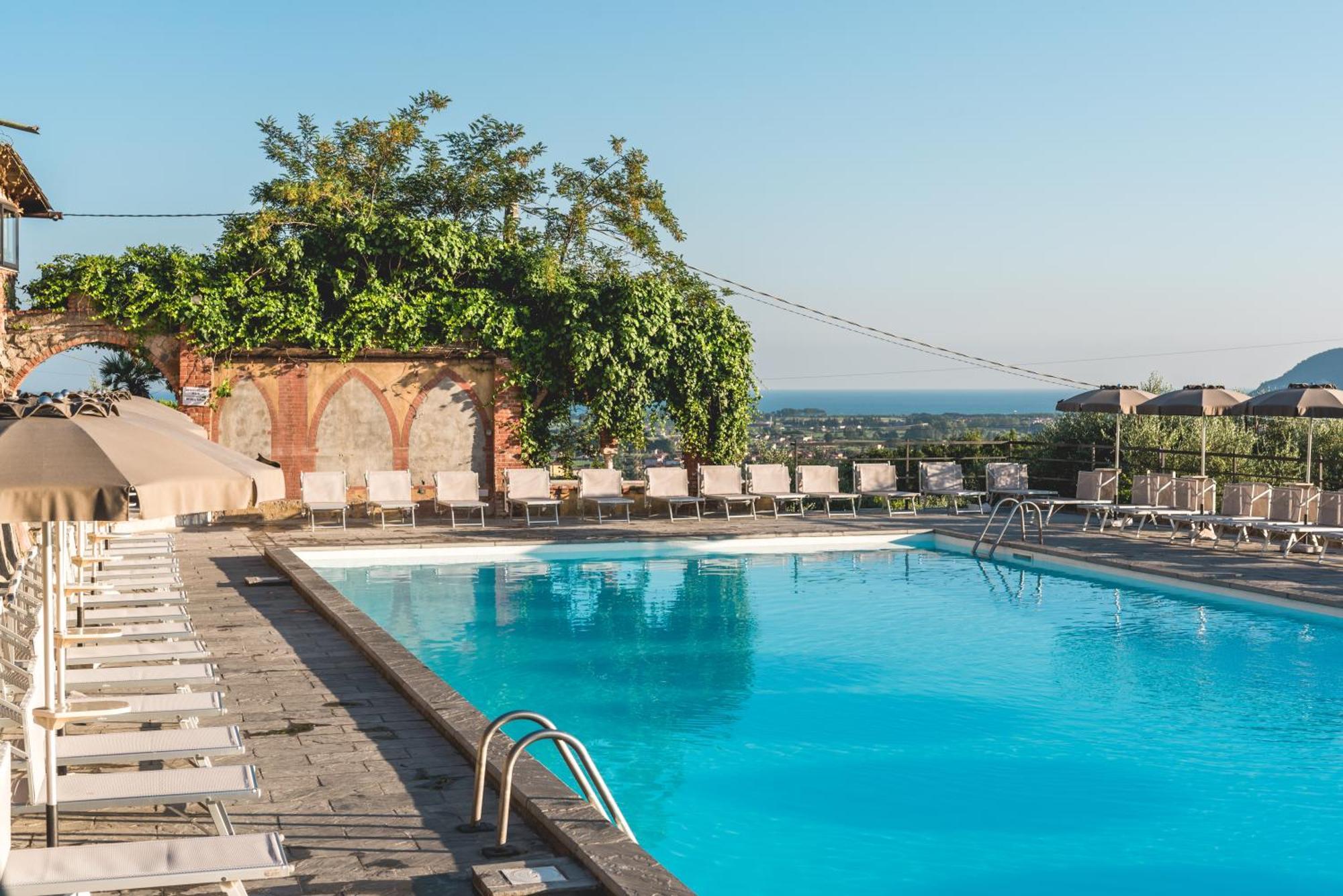 קסטלנואובו מגרה Ippotur Medieval Resort מראה חיצוני תמונה